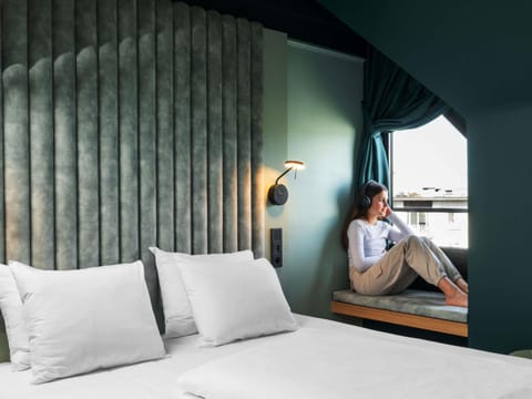 Family Room, Multiple Beds | Premium bedding, desk, free WiFi, bed sheets