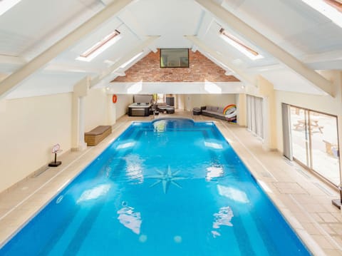 Cottage | Interior