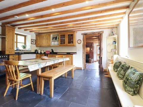 Cottage | Interior