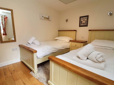 Cottage | Interior