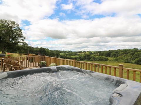 Cottage | Property grounds