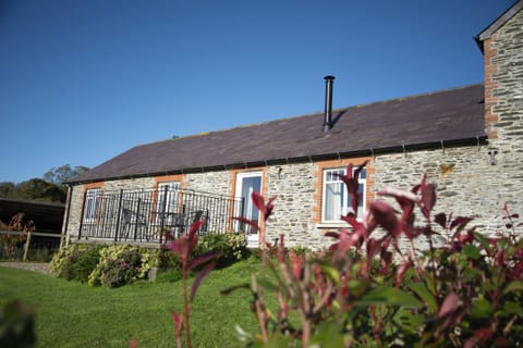 Cottage | Property grounds