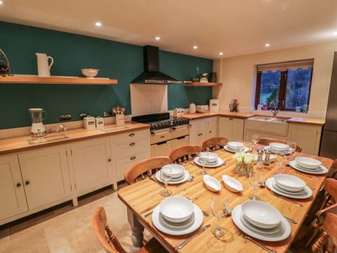 Cottage | Interior