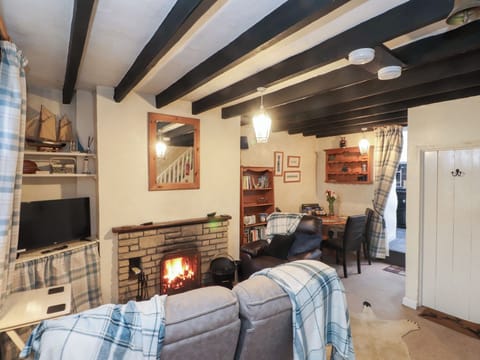 Cottage | Interior