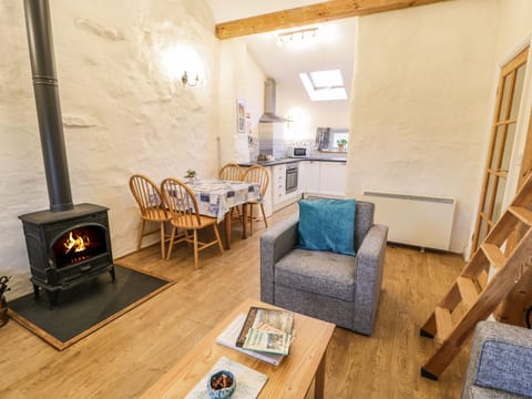 Cottage | Interior
