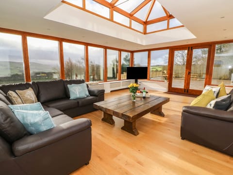 Cottage | Living room | TV