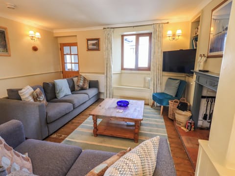 Cottage | Living area