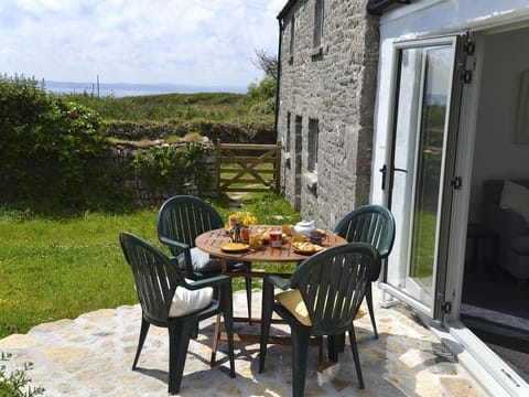 Cottage | Outdoor dining