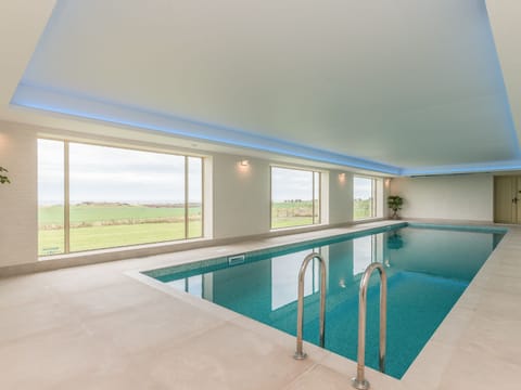 Cottage | Pool | Outdoor pool