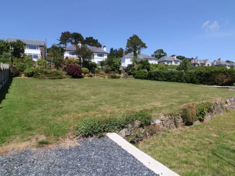 Cottage | Property grounds