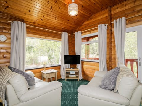 Cottage | Living room | TV