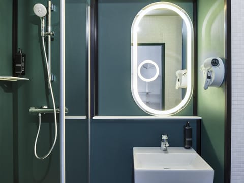 Desk, blackout drapes, soundproofing, free cribs/infant beds