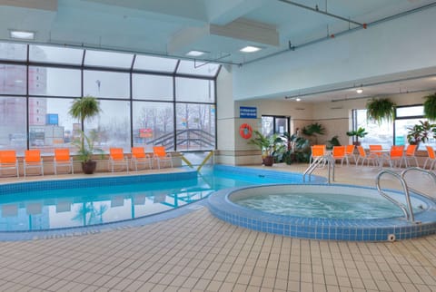 Indoor pool, seasonal outdoor pool, sun loungers