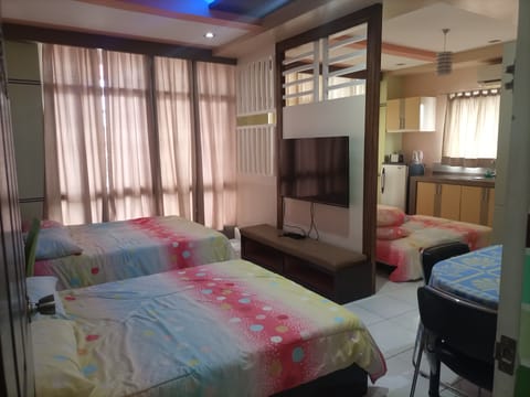 Family Room, Non Smoking | Iron/ironing board (on request), rollaway beds (surcharge), WiFi (free)