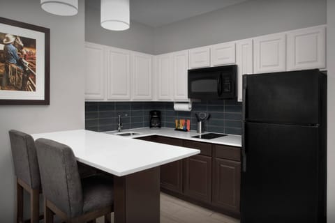 In-room safe, desk, laptop workspace, iron/ironing board