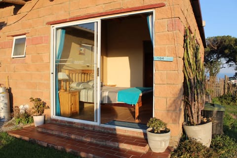 Double Rooms | In-room safe, bed sheets