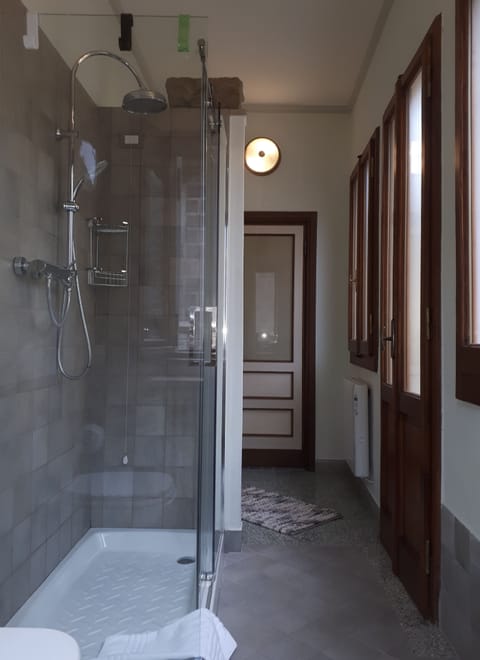 Family Triple Room, Balcony | Bathroom shower