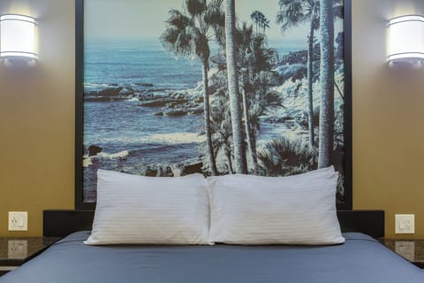 Room, 1 King Bed, Mobility Accessible | Premium bedding, desk, blackout drapes, iron/ironing board