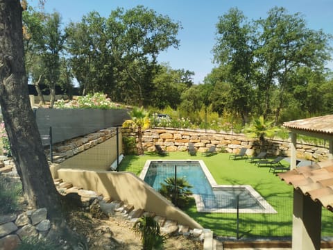 Luxury Suite, Ensuite (Vintage) | Balcony view