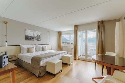 Suite, Balcony, Lake View (Mona) | Premium bedding, minibar, in-room safe, desk