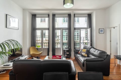 Apartment, 2 Bedrooms, Balcony, City View | 2 bedrooms, Egyptian cotton sheets, premium bedding, in-room safe