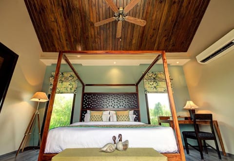 Royal Room | In-room safe, desk, blackout drapes, soundproofing