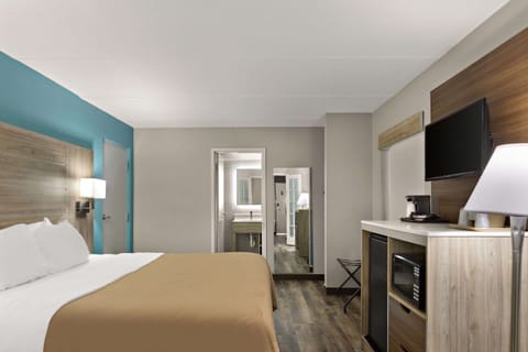 In-room safe, iron/ironing board, rollaway beds, free WiFi