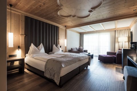 Superior Double Room, 1 Double Bed | Down comforters, minibar, in-room safe, individually decorated