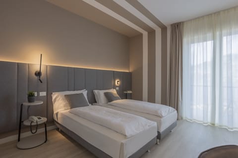 Deluxe Room | In-room safe, free WiFi, bed sheets