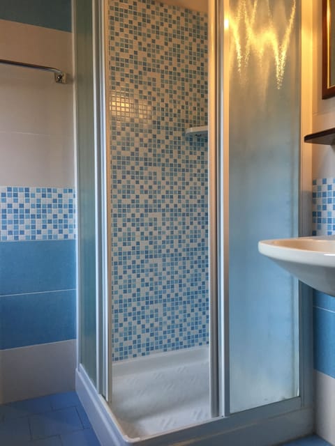 Double Room | Bathroom | Hair dryer, towels