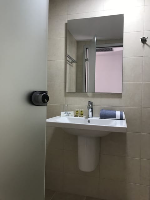 Double Room, Sea View | Bathroom sink