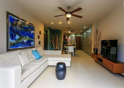 Condo | Living room | Flat-screen TV, DVD player