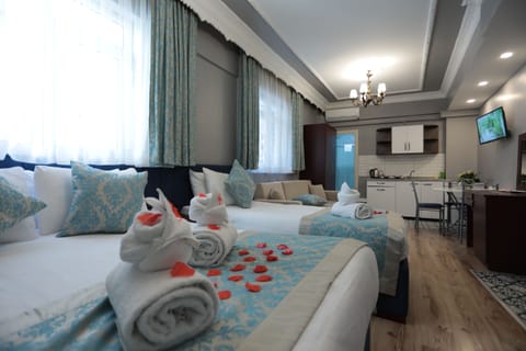 Superior Room (Superior) | Egyptian cotton sheets, premium bedding, desk, blackout drapes