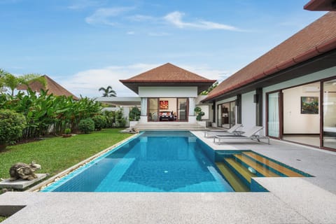 Comfort Villa, 3 Bedrooms | 3 bedrooms, premium bedding, Select Comfort beds, in-room safe