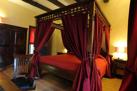 1 bedroom, minibar, desk, iron/ironing board