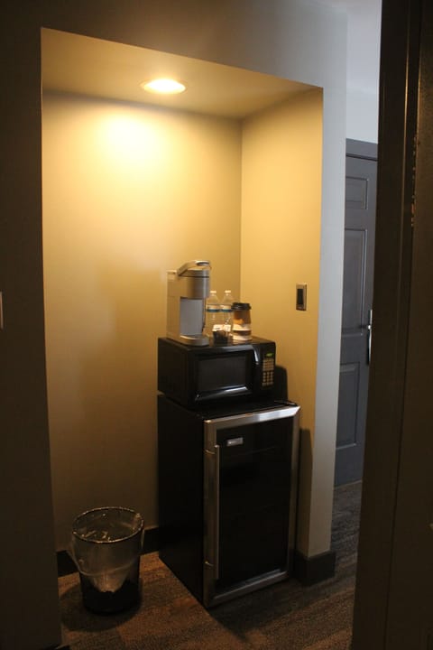 Junior Room, 1 King Bed, Mobility Accessible, Ground Floor | Living area | 55-inch Smart TV with cable channels, TV, Netflix