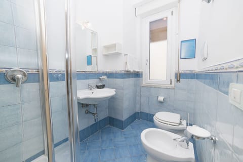 Double or Twin Room, Balcony | Bathroom | Shower, free toiletries, hair dryer, bidet