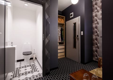 Twin Room | Egyptian cotton sheets, premium bedding, Tempur-Pedic beds