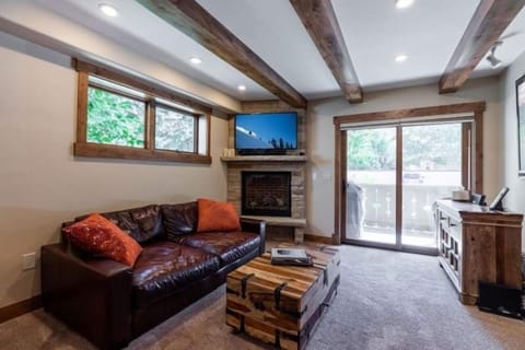 Condo, 1 Bedroom | Living room
