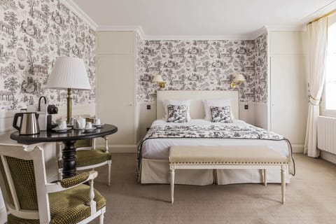 Family Room (Superior Château) | Minibar, in-room safe, individually decorated, individually furnished