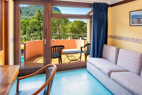 Double or Twin Room, Pool View | In-room safe, desk, bed sheets