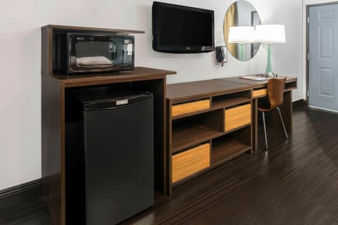 In-room safe, desk, laptop workspace, blackout drapes