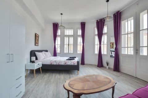 Exclusive Apartment, 1 Queen Bed with Sofa bed, Kitchenette, City View | Individually decorated, individually furnished, desk, laptop workspace