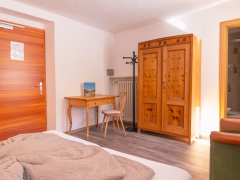 Standard Double Room | Living area