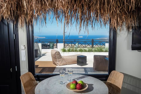 Superior Horizon Suite | Terrace/patio