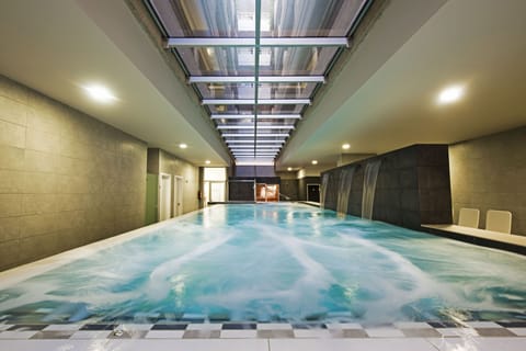 Sauna, hot tub, massages