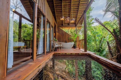 Signature Tree House | Terrace/patio