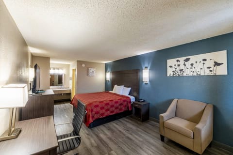Cribs (free), WiFi (free), bed sheets