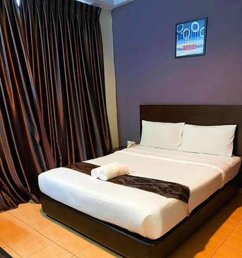 Desk, WiFi (free), bed sheets