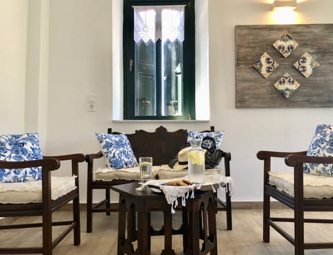 55-inch LCD TV with premium channels, TV, Netflix